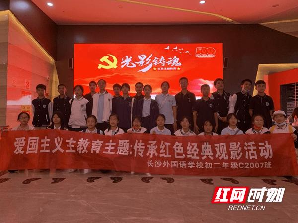 《最终幻想》都有哪些经典载具,还记得可变成潜水艇的飞空艇吗?